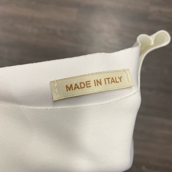 MADE IN ITALY I Floral & Leaf Short Sleeve Blouse - Picture 8 of 8